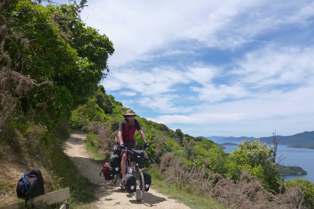 riding queen charlotte track