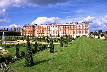 Hampton court palace