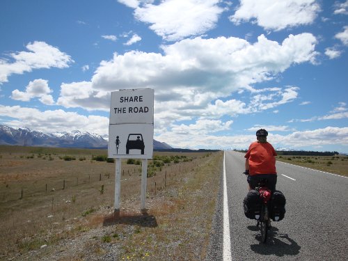 cycling in new zealand give cyclist room share the road