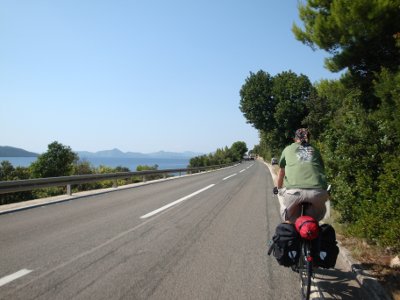 cycling in croatia on good roads