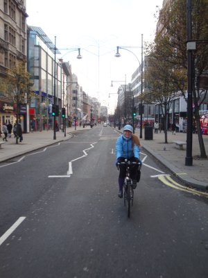 london empty streets 09